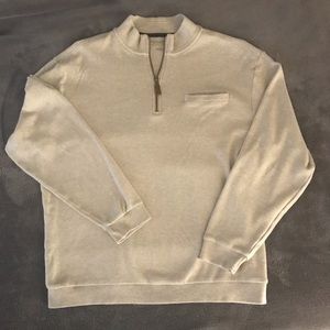 Men’s Roundtree & Yorke quarter zip pullover. L